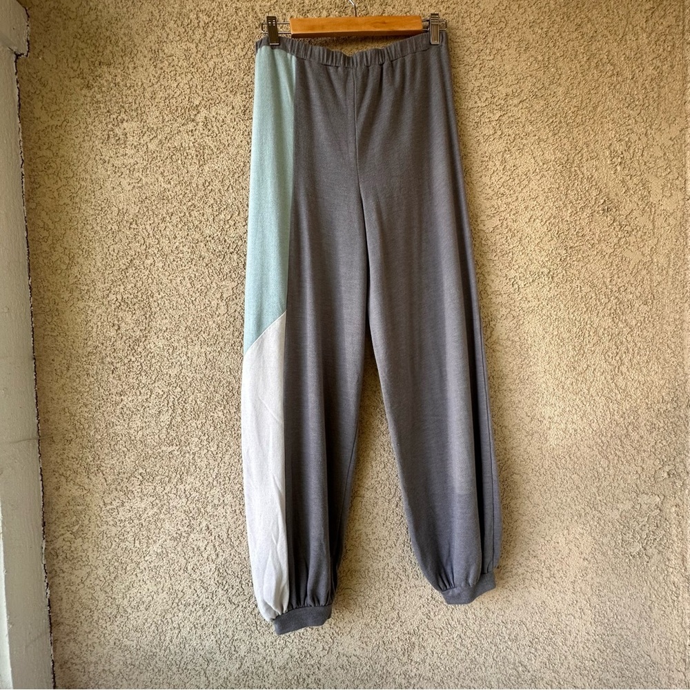 Hummingbird Gray Knit Joggers color block - Picture 5 of 5
